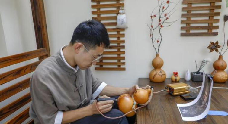 《黑神话：悟空》引爆山西高平铁佛寺热潮，古老艺术与现代游戏梦幻联动